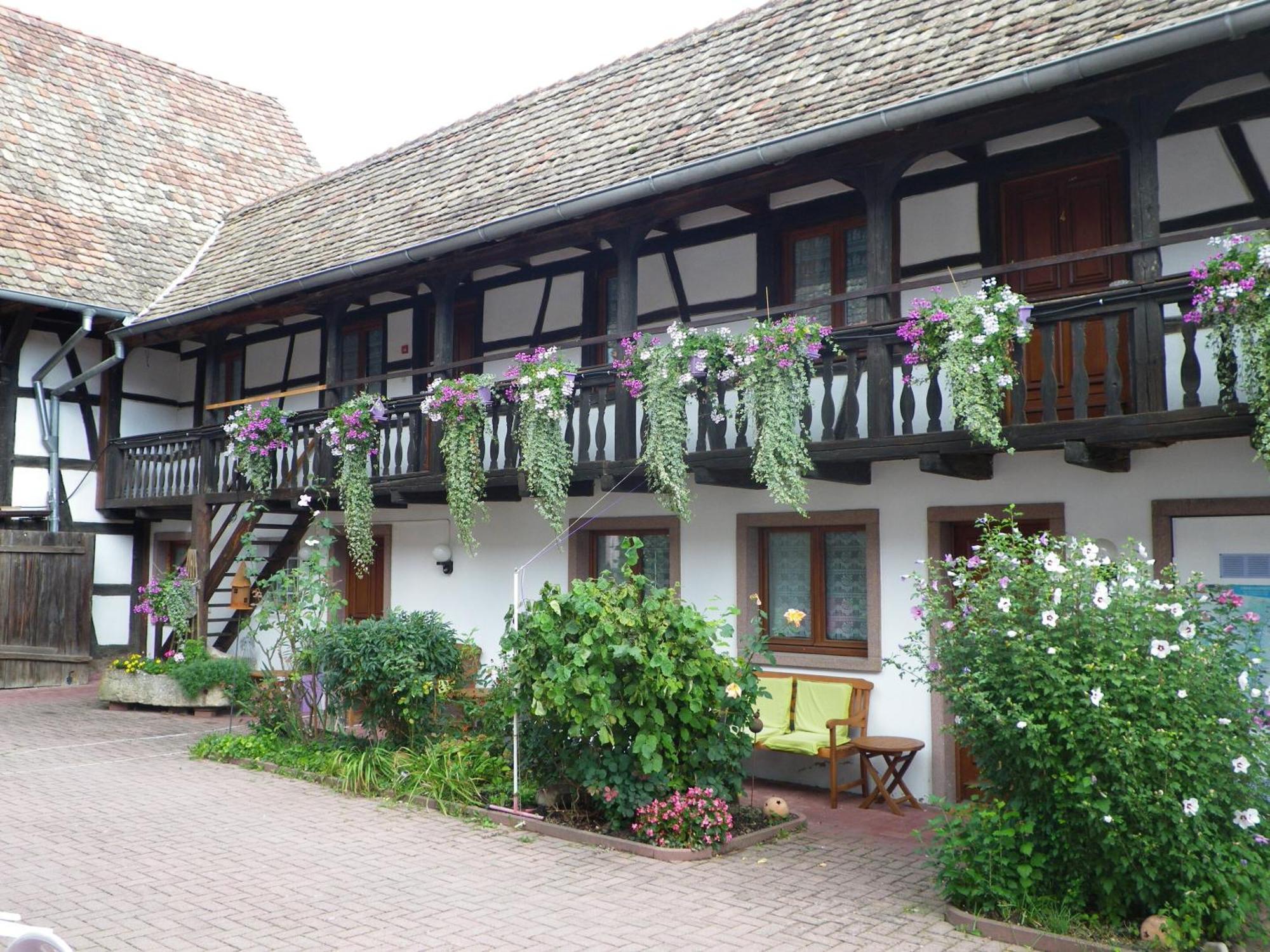A L'Arc En Ciel Hotell Blaesheim Exteriör bild